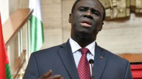 احتجاز الرئيس البوركينابي و3 مسؤولين في “انقلاب” غير معلن!