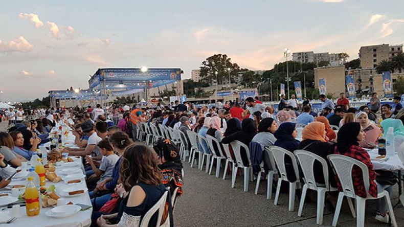 “هنكل الجزائر” تجمع أزيد من 1200 شخص للإفطار بساحة رياض الفتح