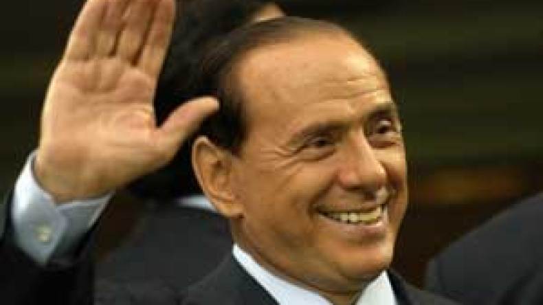 نصيحة لبرلسكوني بالذهاب إلى طبيب أمراض عقلية