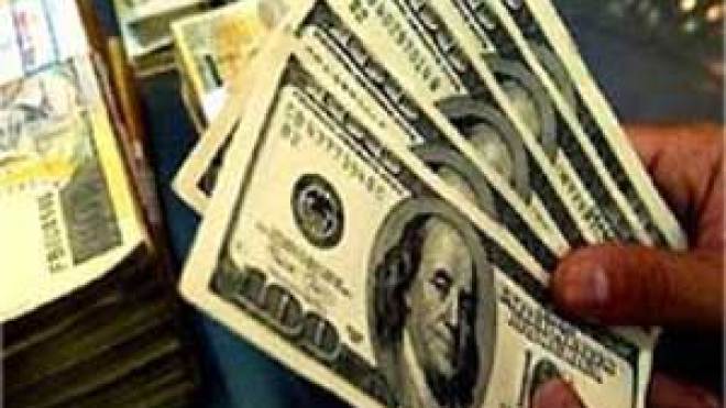 تراجع الدولار يكلف أمريكا مكانتها كأكبر اقتصاد في العالم