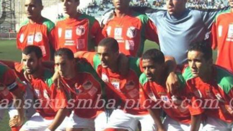 رؤساء  سابقون  لإتحاد  بلعباس  يجتمعون  لتنحية  الرئيس  بن  عيسى
