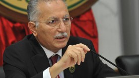 أوغلو يدعو لحظر الإساءة للرسول الكريم