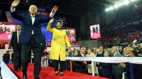 أردوغان رئيسا لحزبه للمرة الأخيرة