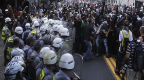 نصف البرازيليين نادمون على إستضافة المونديال