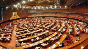 نواب باكستان مطالبون بكشف جنسياتهم