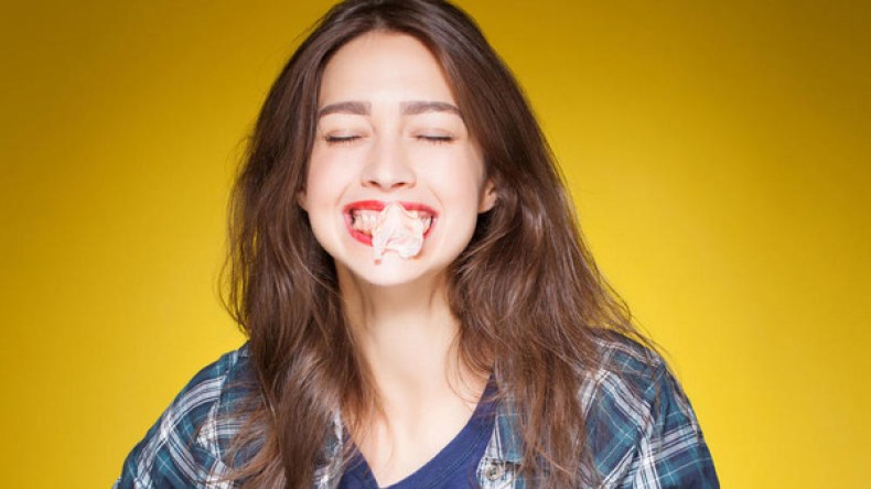 6 تصرّفات مرفوضة في الـ”اتيكيت” تجنبيها