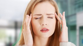 احذري.. الصداع قد يكون إشارة إلى مرض أخطر