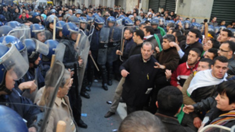 سعدي: ليس لدينا “أجنحة” لتجاوز الجدار الأمني