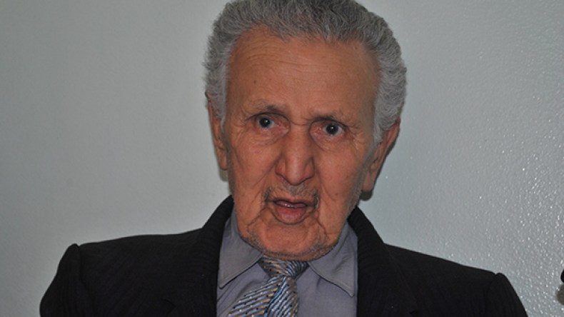 “إسماعيل خباطو” يودّعنا: رحيل الأب الروحي للكرة الجزائرية