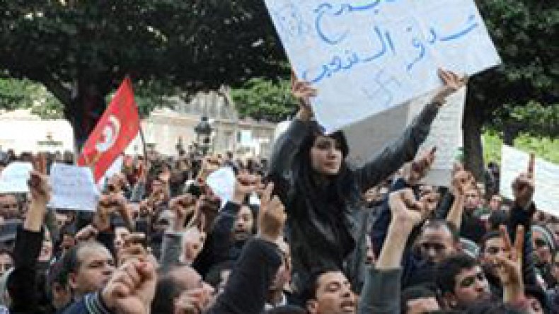 مخابرات  الرئيس  الهارب  متهمة  بالتخطيط  لجرّ  تونس  إلى  حمّام  دمّ