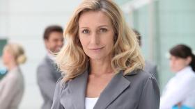 نساء لا يتقدم بهن العمر