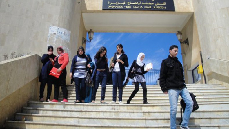 شبح السنة البيضاء يخيّم على كلية الحقوق بجامعة البويرة