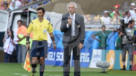 لا أملك نجوما مثل هازارد وفيلاني ومارتينيز