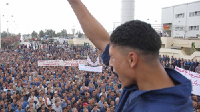تصنيف جديد يراجع رواتب مليون و600 ألف موظف