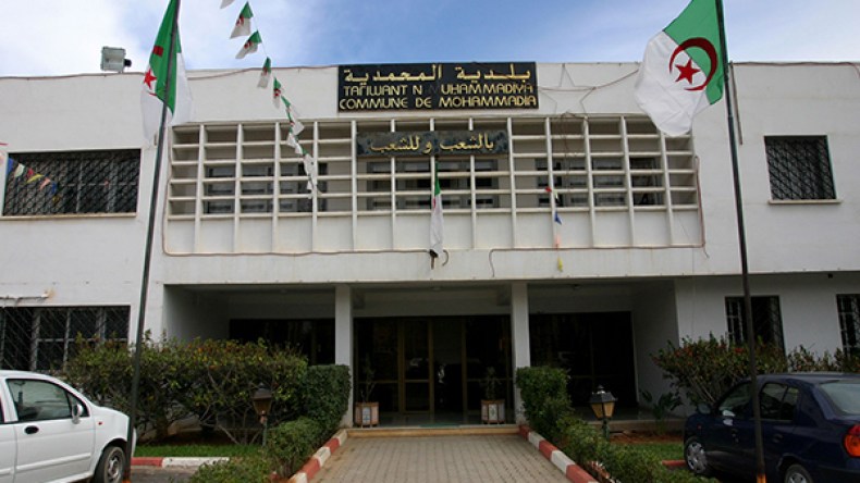 المستفيدون من مشروع ''بلدية كناب'' يطالبون بتسوية وضعيتهم