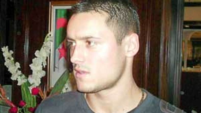 زياني وبلحاج ضمن قائمة أسوأ الصفقات في الدوري الفرنسي