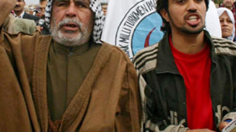 عرب كركوك يتظاهرون ضد ضم الإقليم إلى كردستان