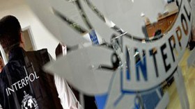 شرطة الحدود تضبط شخصا بحوزته جواز سفر مبحوث عنه من الأنتربول