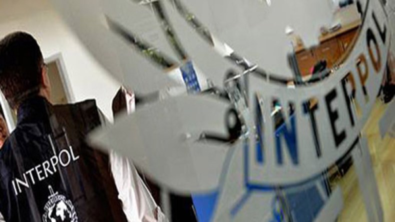 شرطة الحدود تضبط شخصا بحوزته جواز سفر مبحوث عنه من الأنتربول