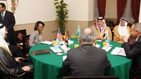 رايس تجتمع بوزراء خارجية 9 دول عربية في الإمارات