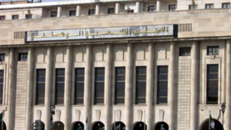 الجزائر تقبل مراقبين أوروبيين لانتخابات 2012