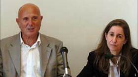 حزب تونسي معارض يتهم الحكومة بسحب صحيفته من الأسواق