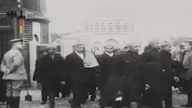 ﻓﻴﺪﻳﻮ ﻧﺎﺩﺭ ﻣﻦ ﺍﻷﺭﺷﻴﻒ ﺍﻟﻔﻴﺪﺭﺍﻟﻲ ﺍﻷﻟﻤﺎﻧﻲ ﻳﺼﻮﺭ ﻣﻌﺎﻣﻠﺔ ﺍﻟﺠﻴﺶ ﺍﻟﻨﺎﺯﻱ ﻟﻸﺳﺮﻯ ﺍﻟﻤﺴﻠﻤﻴﻦ