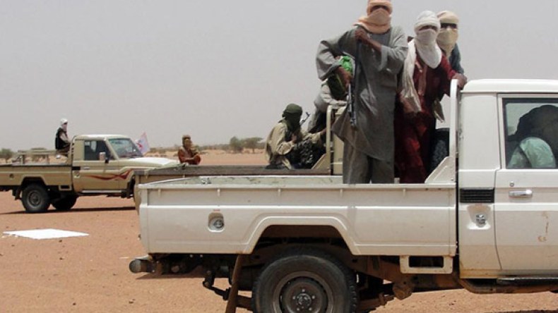 جماعة “أنصار الدين” تتبنى هجوم مالي