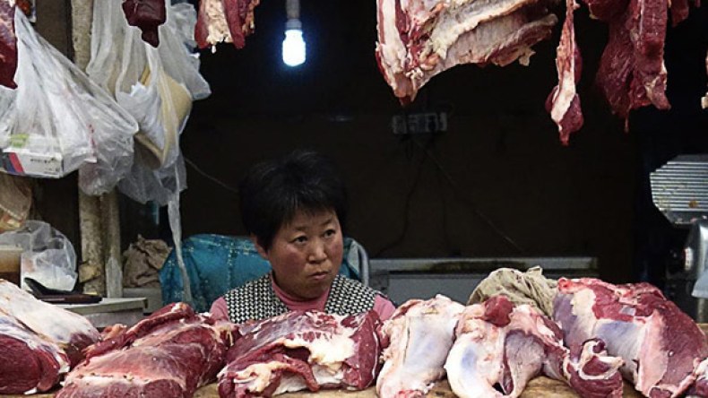 الصين تنفي تصدير “لحم بشري” لإفريقيا!