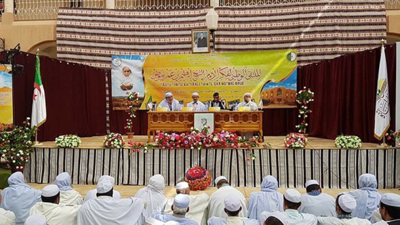 مشايخ ودكاترة يناقشون فكر الشيخ بيوض بغرداية