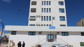 طالب يتهم مدير إقامة جامعية بالبليدة بالإعتداء عليه رفقة 15 بلطجيا