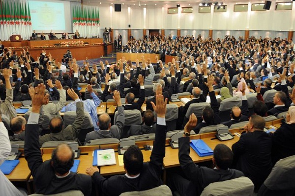 Projet de loi électorale: adoption à la majorité de l’article 73