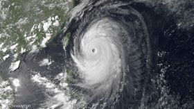 اليابان تستعد لإعصارين شمال ووسط البلاد