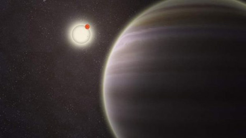 إكتشاف كوكب جديد معه أربع شموس