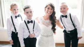 معلمة تدعو تلاميذها من ذوي الاحتياجات الخاصة لحفل زفافها