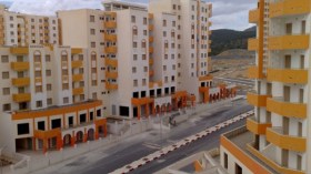 مكتتبو “عدل 2” بتيبازة يجددون رفضهم منح حصتهم للعاصمة