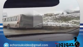 قسنطينة.. حافلة تنحرف عن الطريق بحي سيساوي