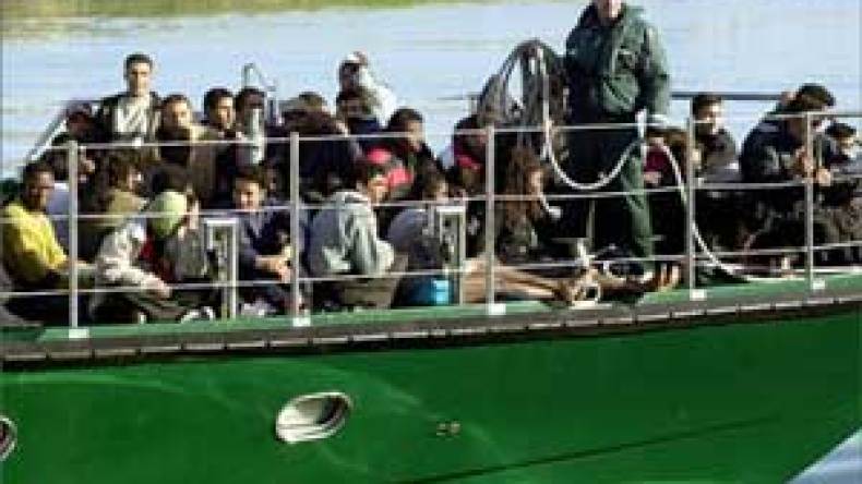 ابتزاز أمهات بطلب أموال للسفر إلى سجن الناظور في المغرب