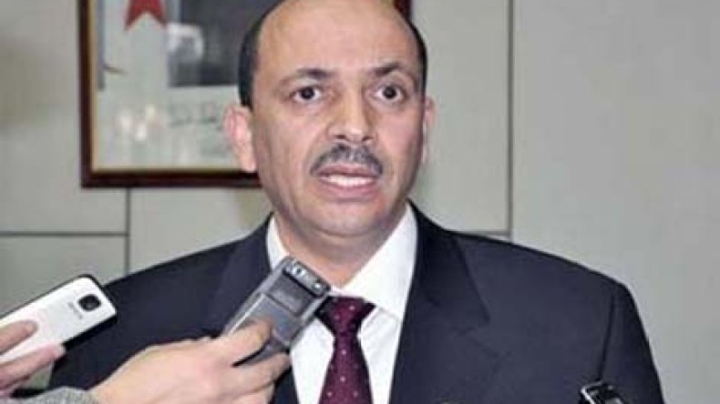 بن بادة : لن نتسامح مع التجارالمخالفين لقرار منع الاسواق الموازية