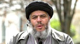 لندن تطالب زوجة أبي حمزة بمغادرة منزلها