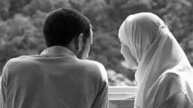 السكن يفرق بين المرء وزوجه ويرغم شاب على عرض كليته للبيع