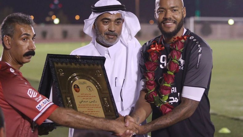 فريق مبولحي يعتمد رابطة لمشجعيه بالجزائر