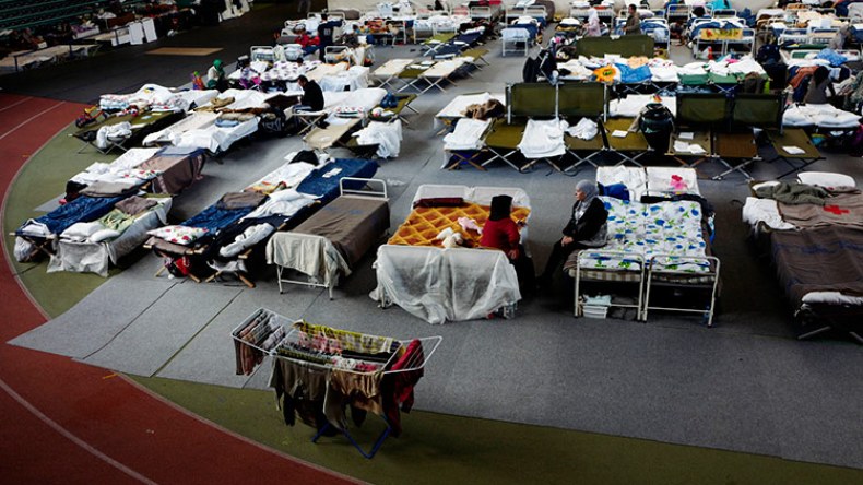 برلين: لن نقدر على التعامل مع اللاجئين لوحدنا