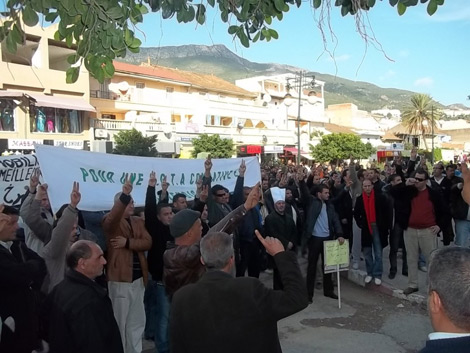 Municipality Workers come out on Strike