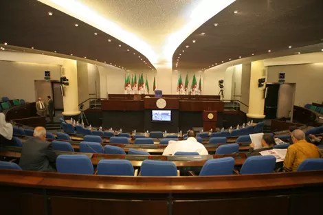 Bouteflika’s vacation paralyzes 14 draft laws