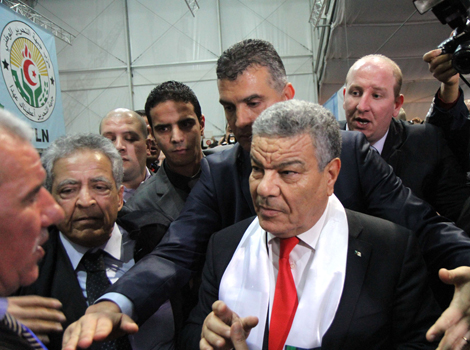 FLN Party: “Abdellaziz Belkhadem hits back at Amar Saâdani”