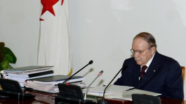 30 Corruption Files on Bouteflika's table