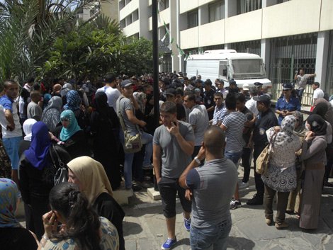 Exclusion from Baccalaureate exam of candidates with very high marks