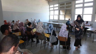 Education Ministry threatens striking teachers with dismissal