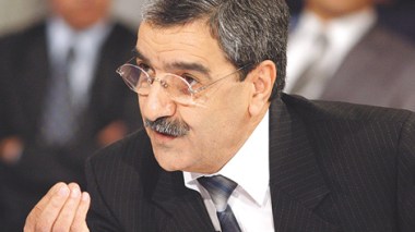 Said Saadi mobilized his supporters to sue Ismail Mira